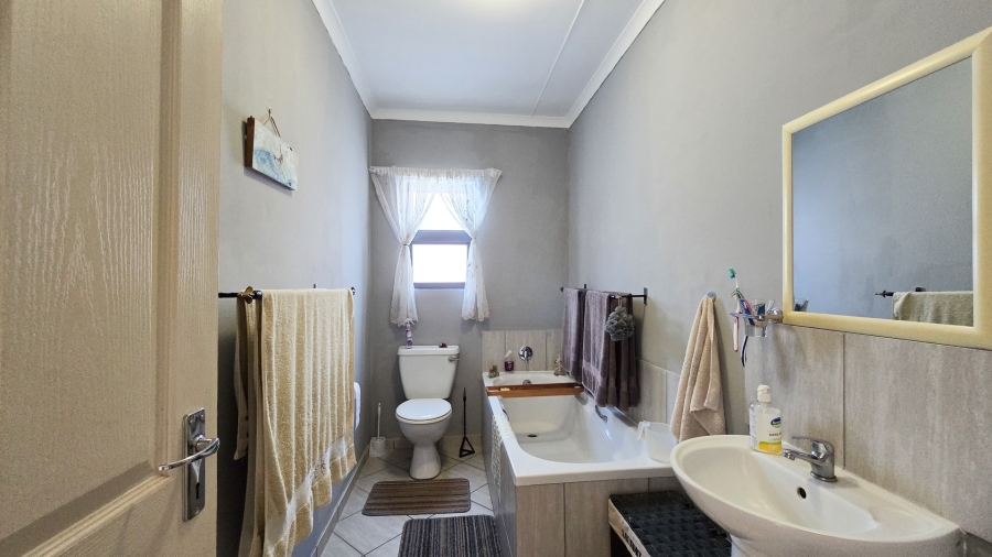3 Bedroom Property for Sale in Kidds Beach Eastern Cape
